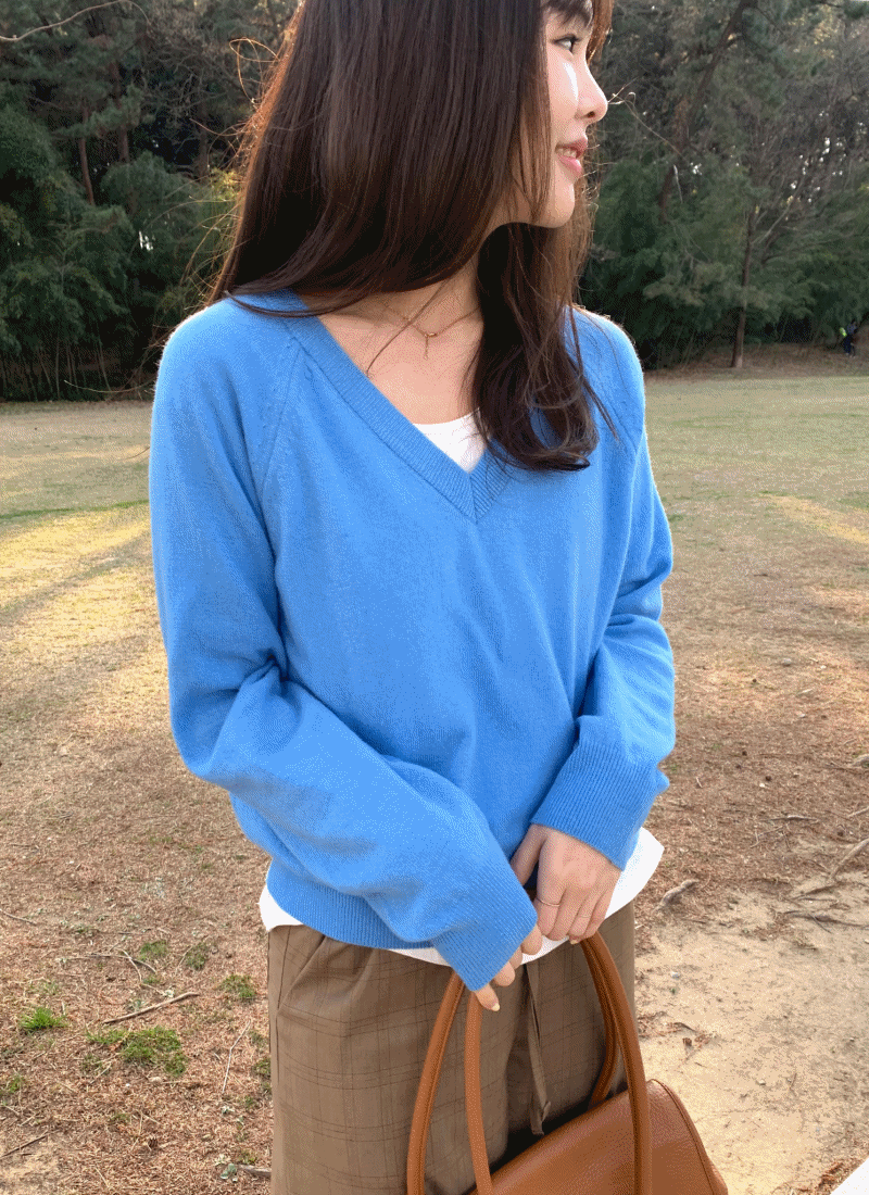 카밀 오버핏 브이넥 레글런 니트 (blue)_camille knit